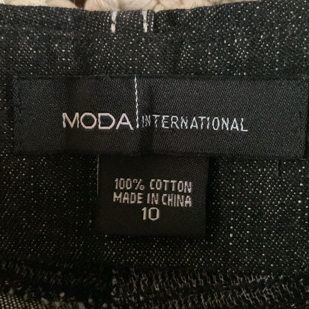 Moda International Dark Wash Denim Silver Studded Flare Jeans Size 10 - Picture 4 of 11